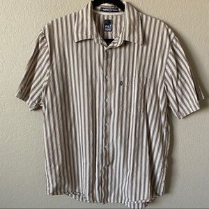 LIKE NEW VOLCOM BUTTON DOWN